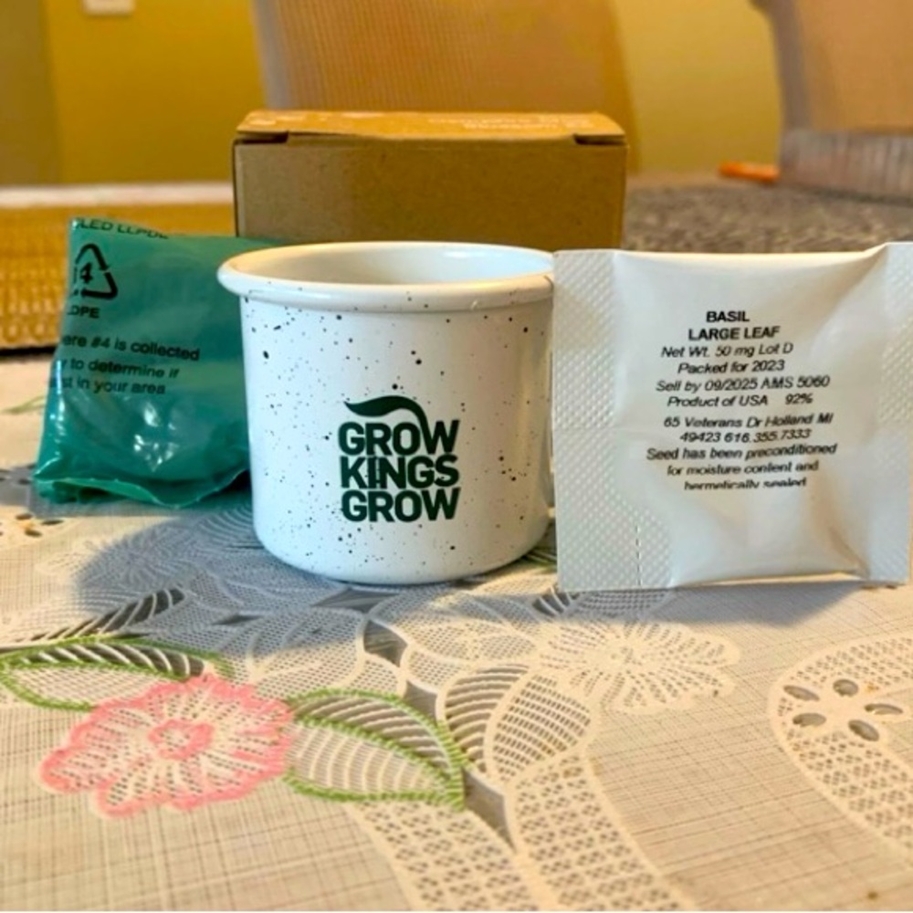 LA KINGS “ GREEN NIGHT” MUG